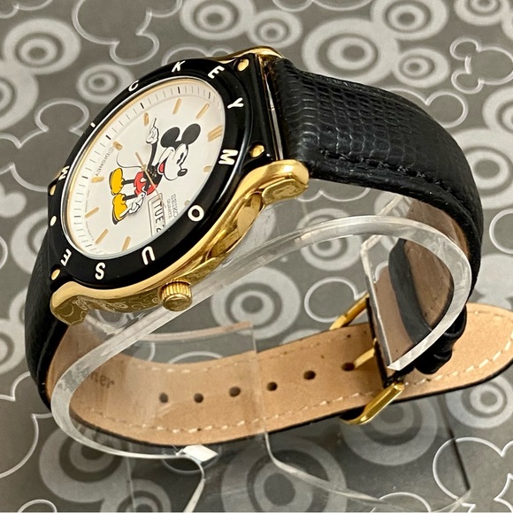 Vintage Disney X Seiko Mickey Mouse Men's / Unisex Watch 7N43-6A99 - Picture 6 of 16